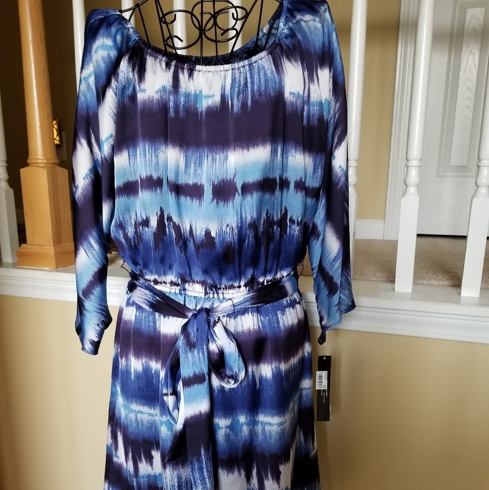 Tahari Dress, size 8, NWT